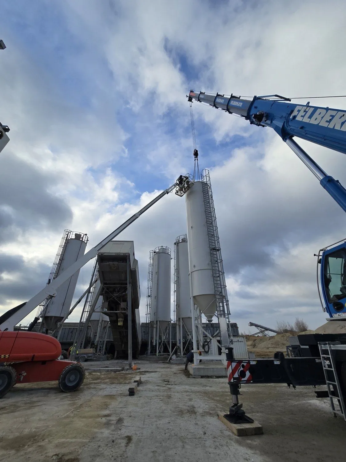 Industriemontage von HP Industries – Bild 15